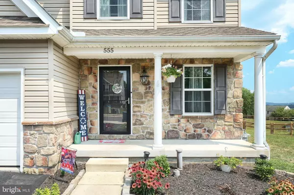 555 ROSEWATER DR, Red Lion, PA 17356