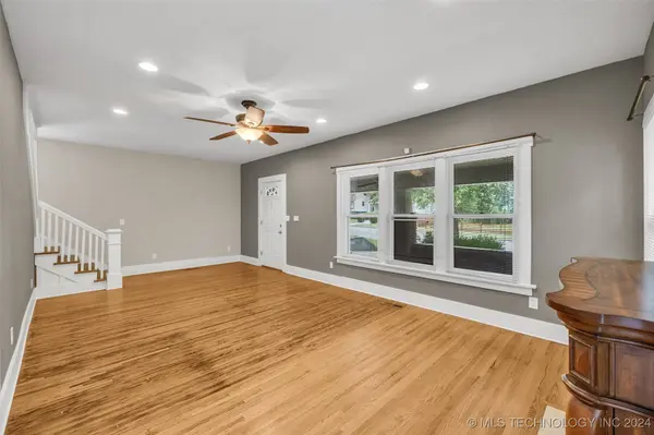 1129 N Denver AVE, Tulsa, OK 74106