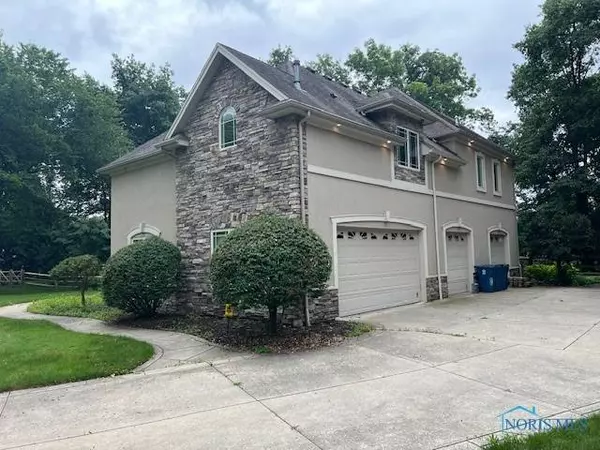 7943 Chestnut Ridge BLVD, Maumee, OH 43537