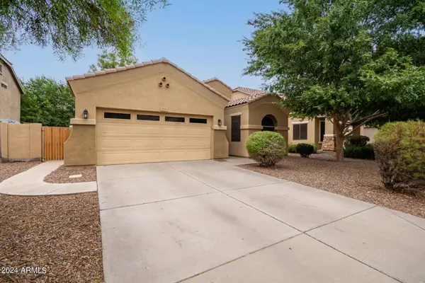 1434 E CLARK Drive, Gilbert, AZ 85297