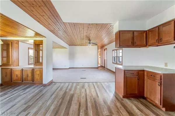 23017 Main ST, Homeworth, OH 44634