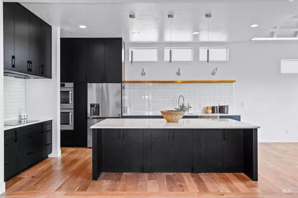 15087 Pinehurst Way, Caldwell, ID 83607-7623