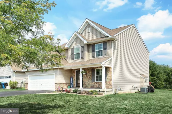 555 ROSEWATER DR, Red Lion, PA 17356