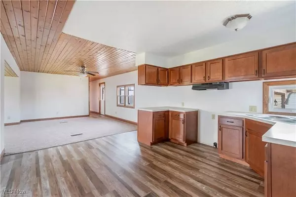 23017 Main ST, Homeworth, OH 44634