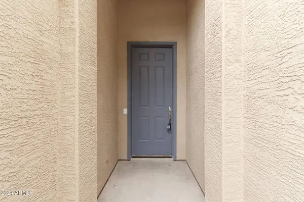 1434 E CLARK Drive, Gilbert, AZ 85297