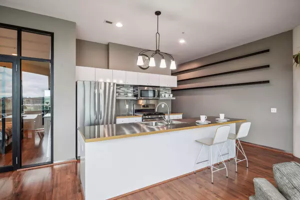 5601 Smetana DR #508, Minnetonka, MN 55343