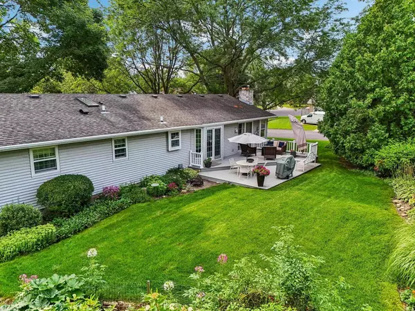 2622 N Norfolk Circle, Fitchburg, WI 53719