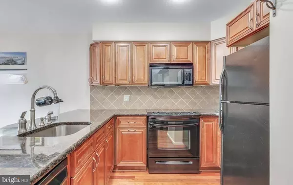 410 KINGS CROFT, Cherry Hill, NJ 08034