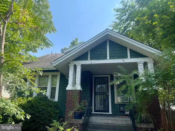 1001 DOUGLAS ST NE, Washington, DC 20018