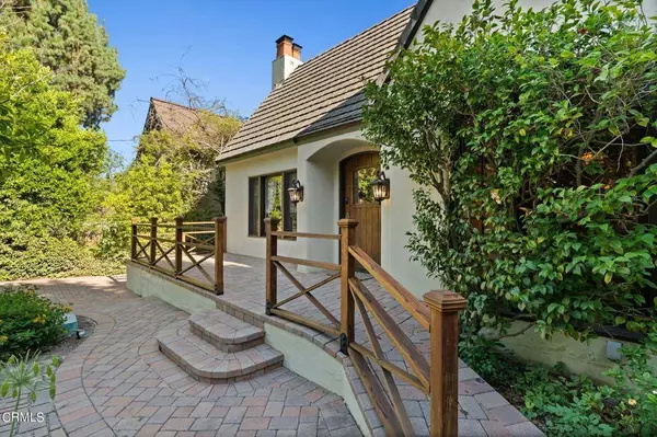 542 W Montecito AVE, Sierra Madre, CA 91024