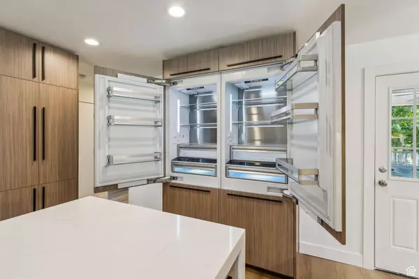 83 S DAVIS, Bountiful, UT 84010