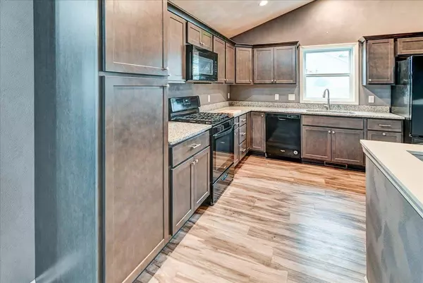 450 Ithaca Court, Oregon, WI 53575