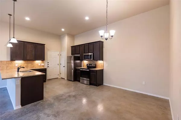 515 Jack Rabbit LN #B, Buda, TX 78610