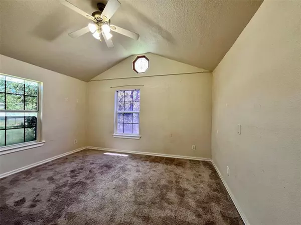 365 W 1st Street, Rhome, TX 76078