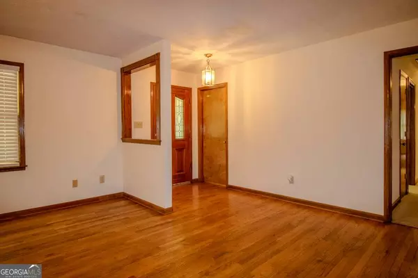 1575 W Sandtown RD SW, Marietta, GA 30064