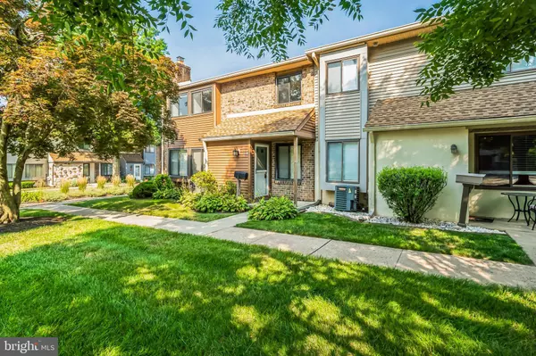 22 FITZWATERTOWN RD #UNIT A-10, Willow Grove, PA 19090