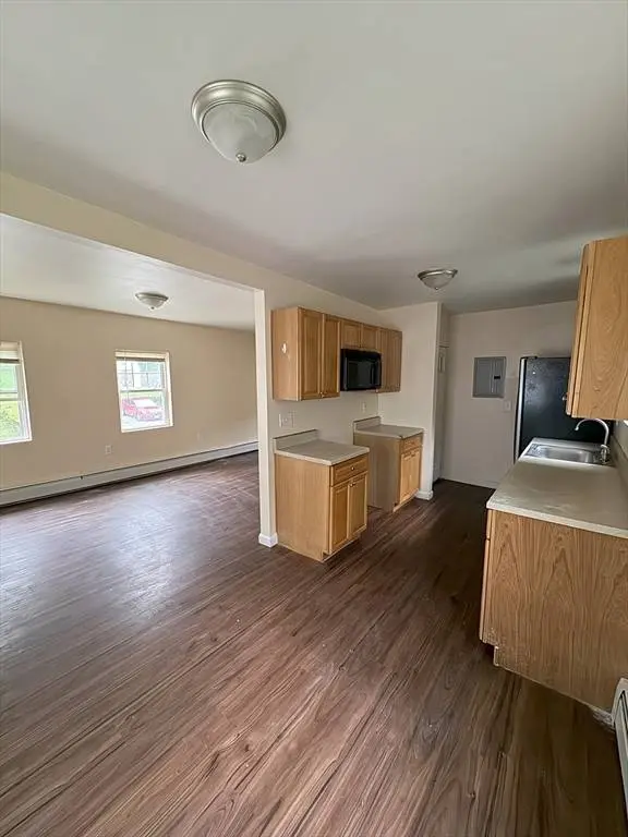 249 S Main St, Gardner, MA 01440