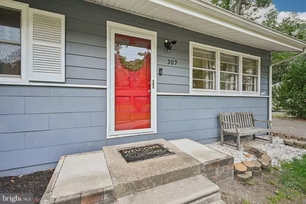 307 TIMBERLINE DR, Mount Laurel, NJ 08054