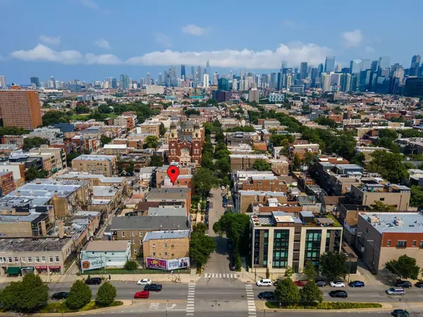 1512 W Superior Street, Chicago, IL 60642
