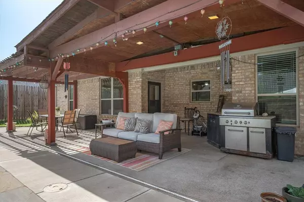 708 Jaxon Drive, Whitehouse, TX 75791