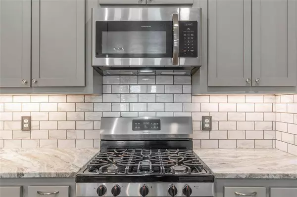 1325 Atalon DR, Moore, OK 73160