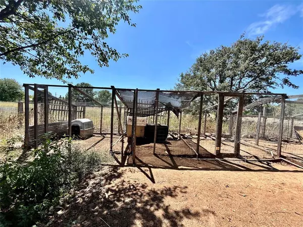 264 Private Road 1305, Bridgeport, TX 76426