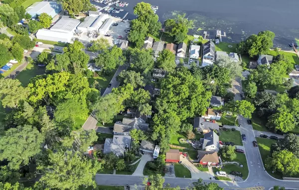 714 Riverview RD, Algonquin, IL 60102