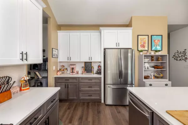 25505 N Sheridan Rd, Chattaroy, WA 99003