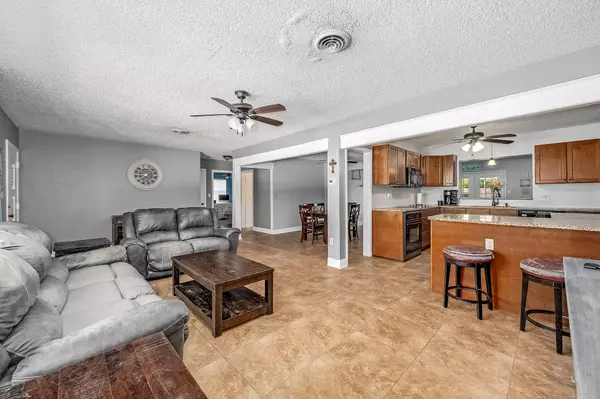 133 W Leon LN, Cocoa Beach, FL 32931