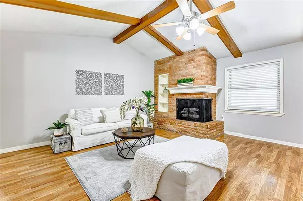 1708 Ruella LN, Pasadena, TX 77502