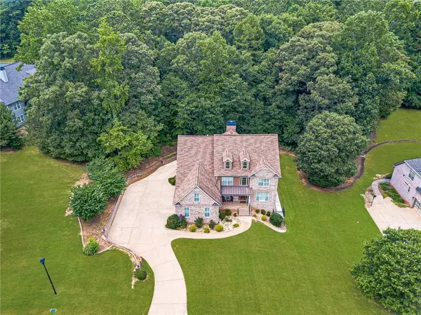 5816 Larch LN, Douglasville, GA 30135