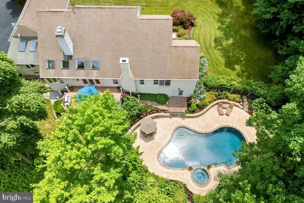 811 PEBBLEWOOD RD, West Chester, PA 19380