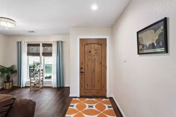 544 Pierce Road, Red Oak, TX 75154