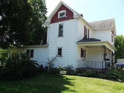 565 Broadway Street, Platteville, WI 53818