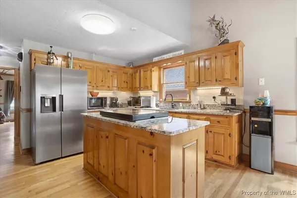 1641 Quaker RD, Quinton, VA 23141