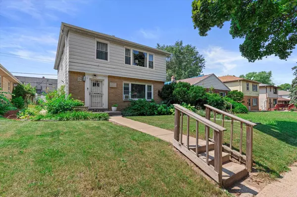 7449 W Beckett AVENUE, Milwaukee, WI 53216