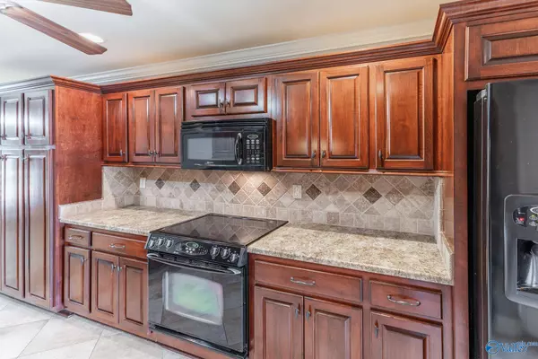 4103 Clydesdale Way SW, Decatur, AL 35603