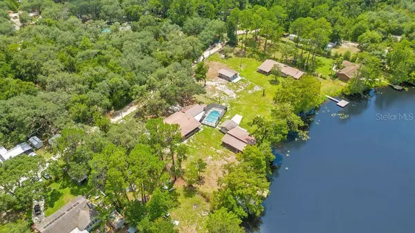 110 LAKE EDGE TRL, Interlachen, FL 32148