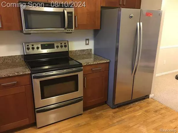 27860 BERRYWOOD Lane 23, Farmington Hills, MI 48334