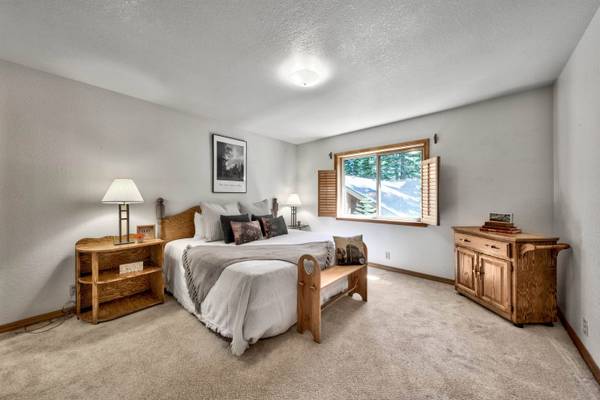 13751 Heidi Way, Truckee, CA 96161