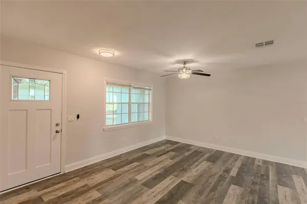 106 E VIRGINIA LN, Clearwater, FL 33759