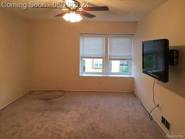 27860 BERRYWOOD Lane 23, Farmington Hills, MI 48334