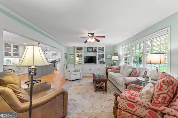 9 Mansour CIR, Newnan, GA 30263