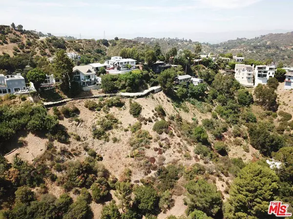 2072 N Lewis TER, Los Angeles, CA 90046