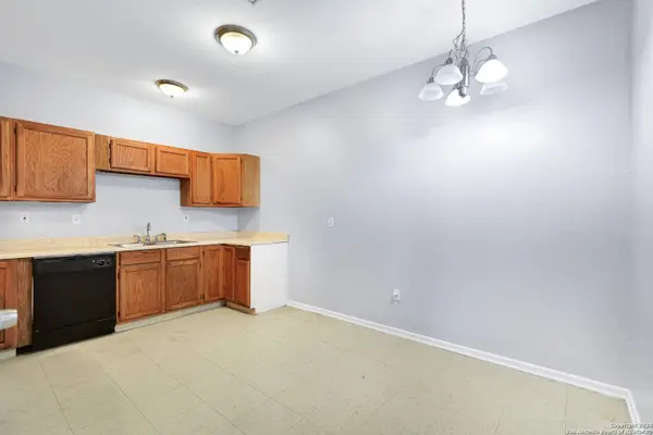 7550 OAK CHASE, San Antonio, TX 78239-3554