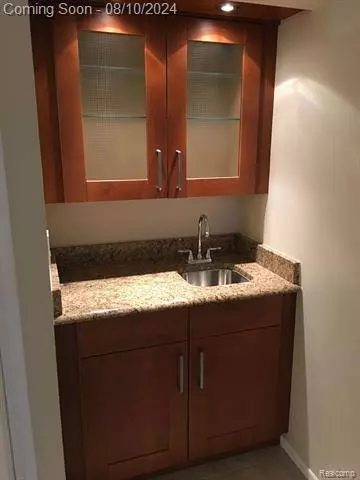 27860 BERRYWOOD Lane 23, Farmington Hills, MI 48334