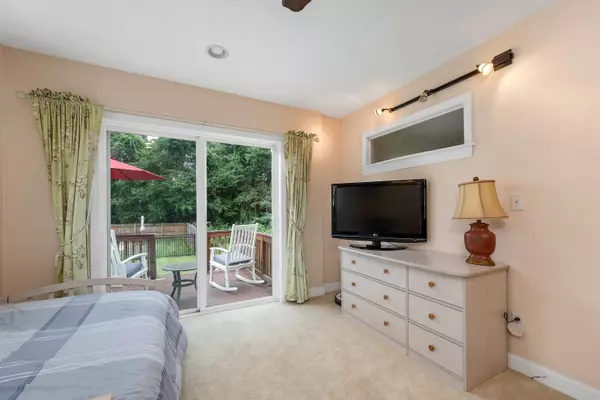 24 Hatch DR, Gilford, NH 03249