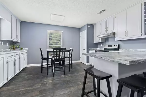 2000 Campfire DR, Semmes, AL 36575