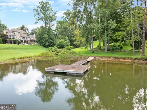 8140 Bennett LN, Gainesville, GA 30506