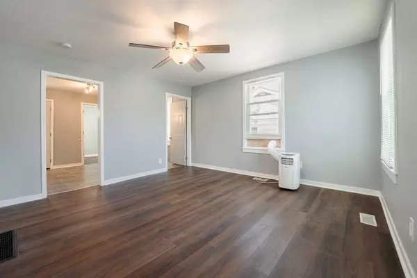 12758 Irving AVE, Blue Island, IL 60406